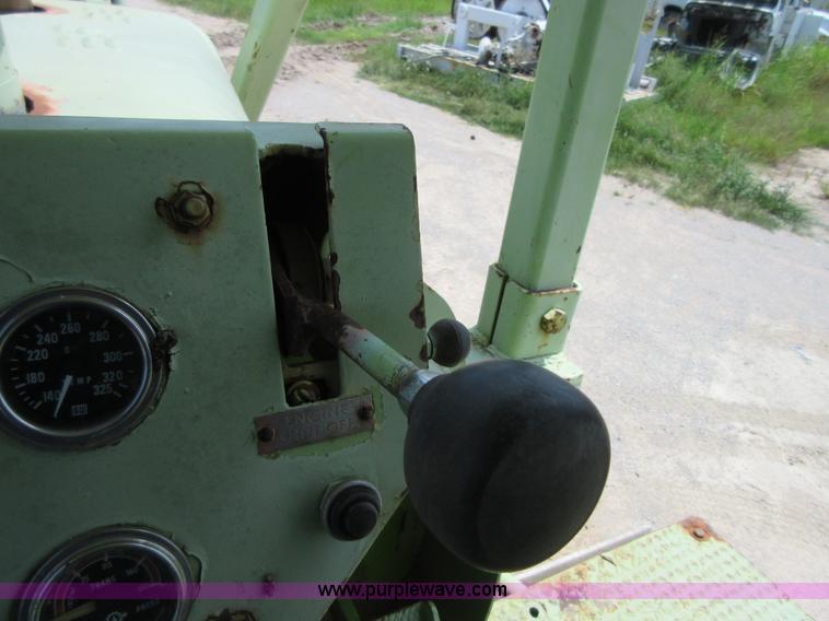 image for item I2024 Terex 82-40 dozer