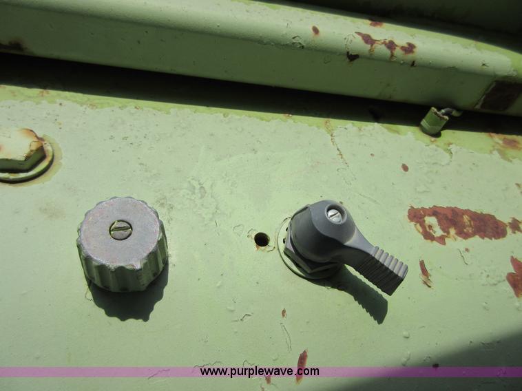 image for item I2024 Terex 82-40 dozer