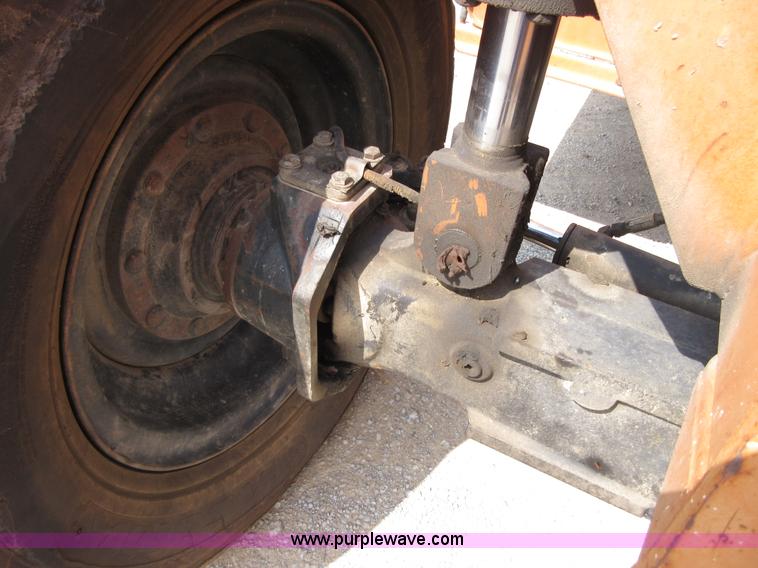 image for item I2027 Lull 644B-42 telehandler