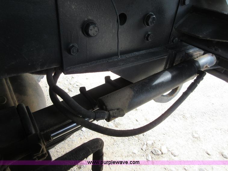 image for item I2028 1979 Am General M916 semi truck