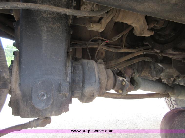 image for item I2028 1979 Am General M916 semi truck