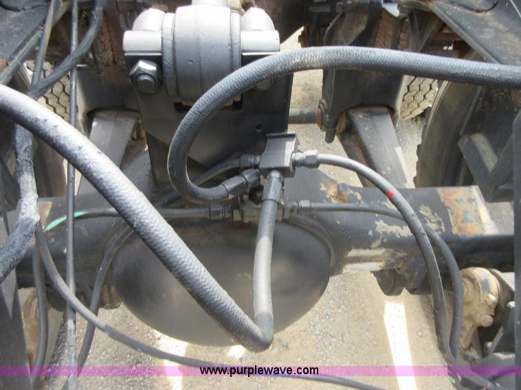 image for item I2028 1979 Am General M916 semi truck