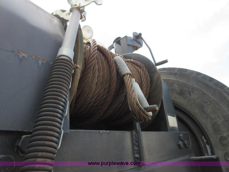 image for item I2028 1979 Am General M916 semi truck