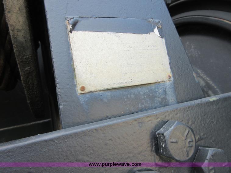 image for item I2028 1979 Am General M916 semi truck