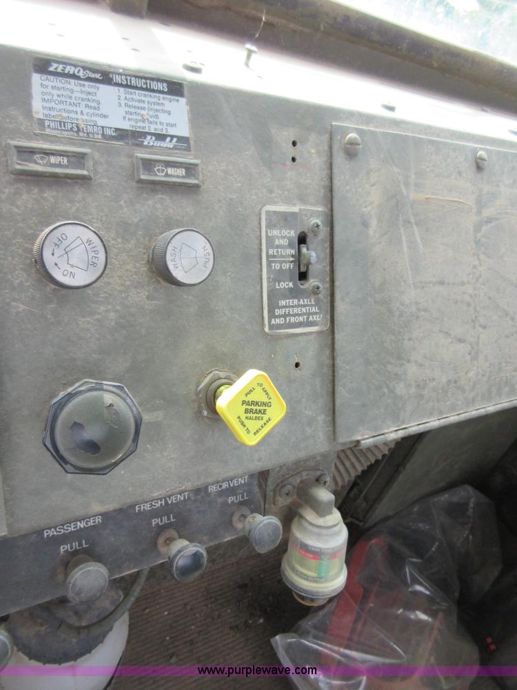 image for item I2028 1979 Am General M916 semi truck