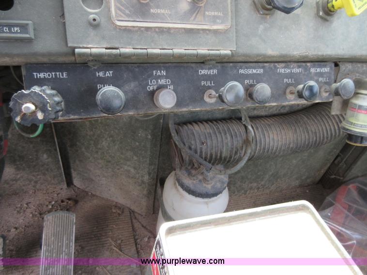 image for item I2028 1979 Am General M916 semi truck