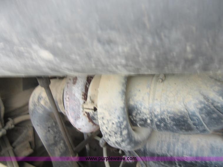 image for item I2028 1979 Am General M916 semi truck