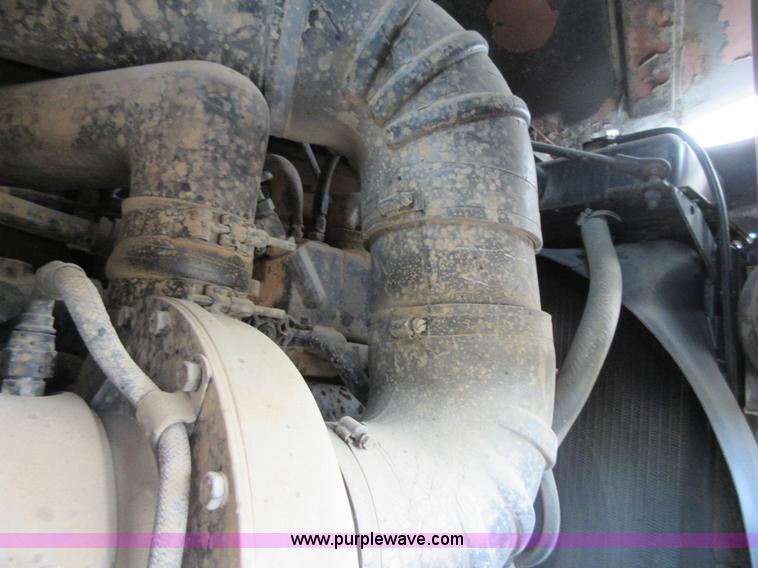 image for item I2028 1979 Am General M916 semi truck