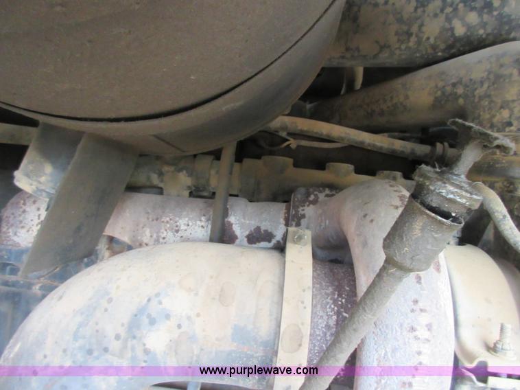 image for item I2028 1979 Am General M916 semi truck