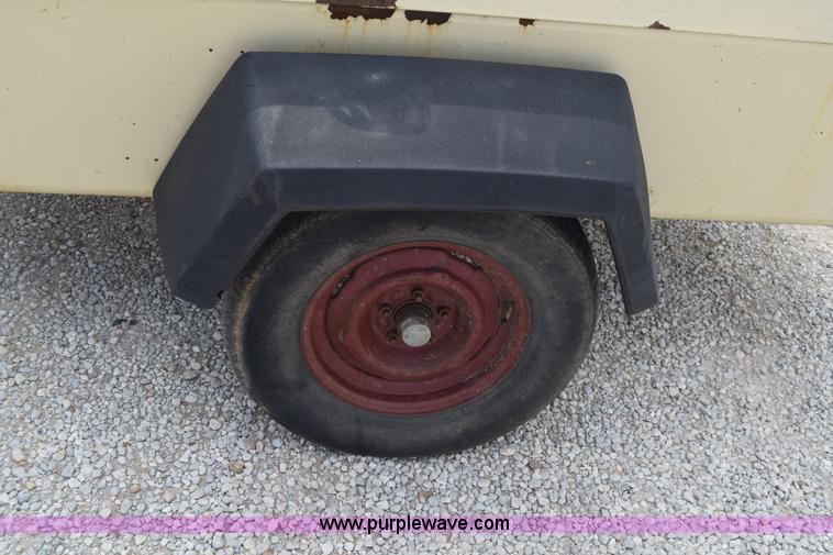 image for item I2040 Ingersoll Rand air compressor