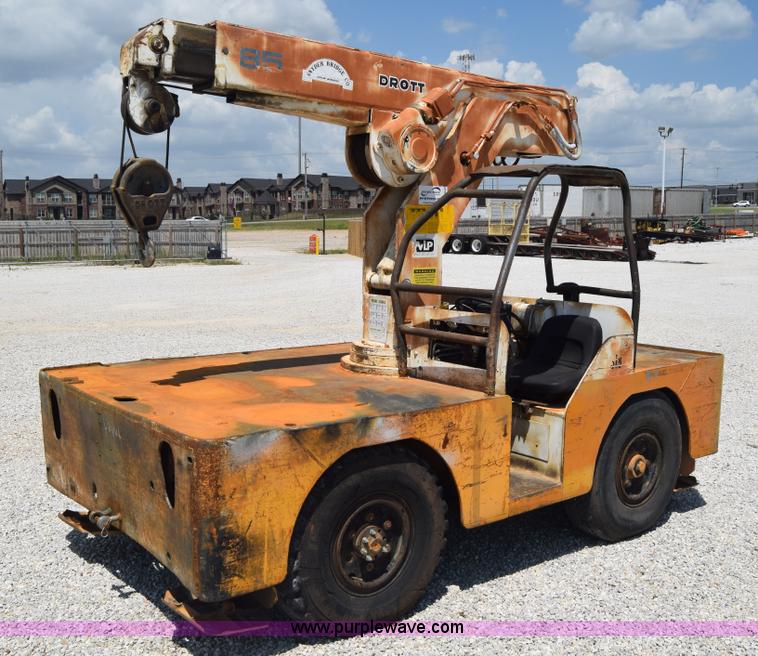 image for item I2045 Drott 85-RM2 crane