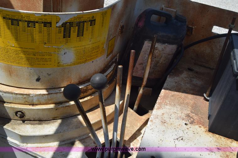 image for item I2045 Drott 85-RM2 crane