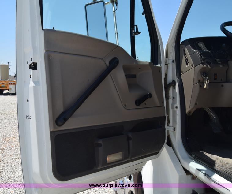 image for item I2046 2005 Sterling Acterra service truck with crane