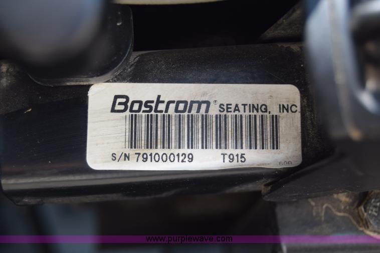 image for item I2046 2005 Sterling Acterra service truck with crane