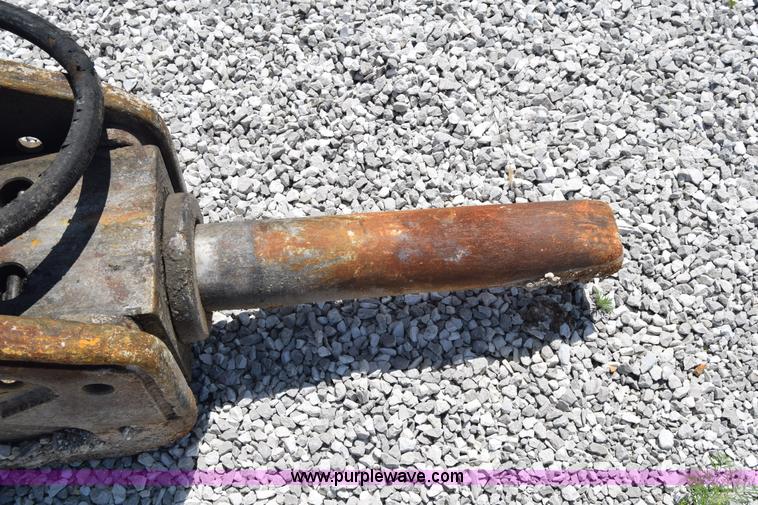 image for item I2047 Okado 312B hydraulic breaker