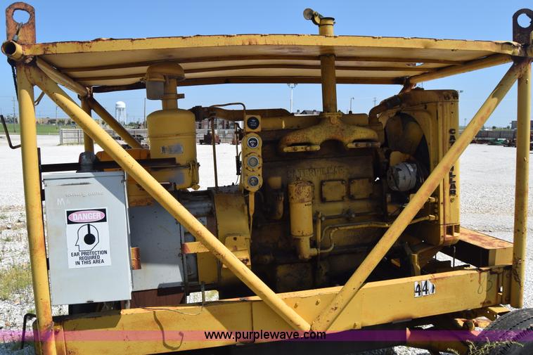 image for item I2048 Caterpillar D315 generator
