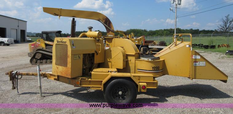 image for item I2050 1991 Vermeer 1220 brush chipper