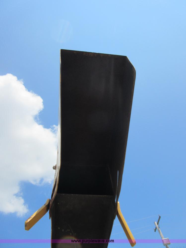 image for item I2050 1991 Vermeer 1220 brush chipper