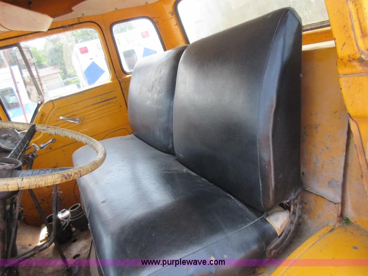 image for item I2052 1968 Ford G612 oil distributor truck