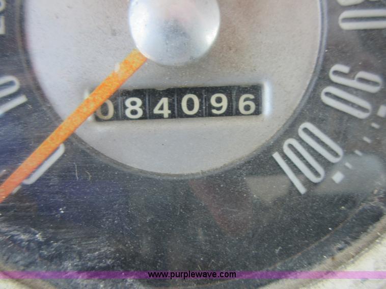 image for item I2052 1968 Ford G612 oil distributor truck