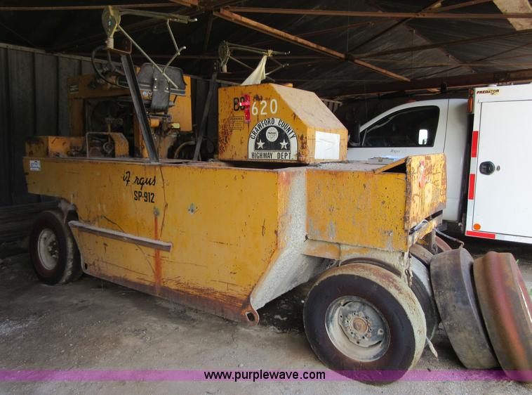 image for item I2053 1975 Ferguson SP912 pneumatic roller