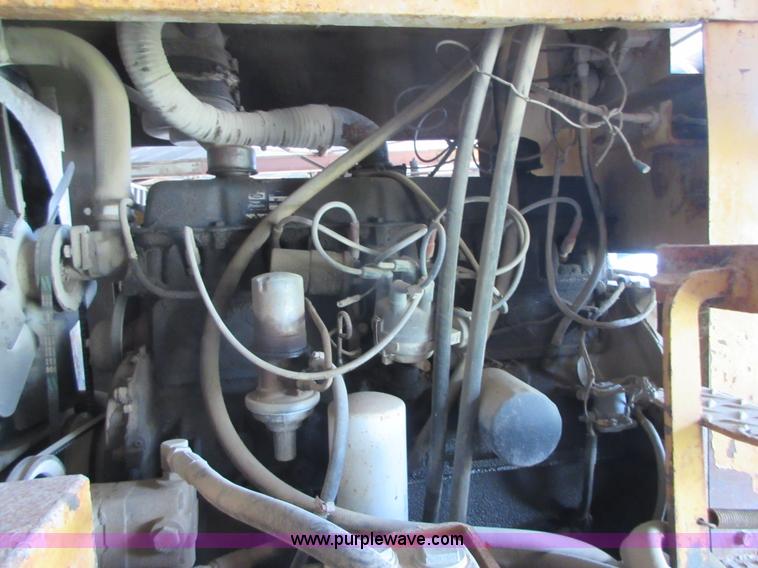 image for item I2053 1975 Ferguson SP912 pneumatic roller