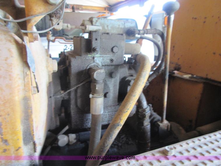 image for item I2053 1975 Ferguson SP912 pneumatic roller