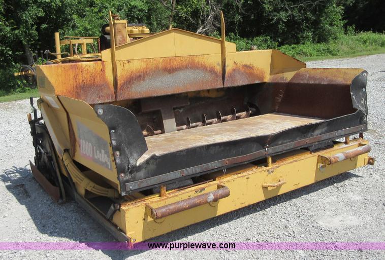 image for item I2056 LeeBoy L1000T asphalt paver