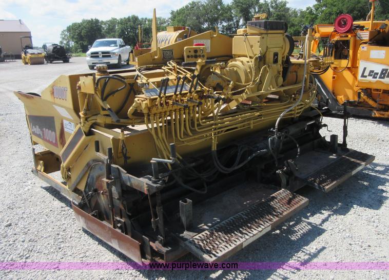 image for item I2056 LeeBoy L1000T asphalt paver
