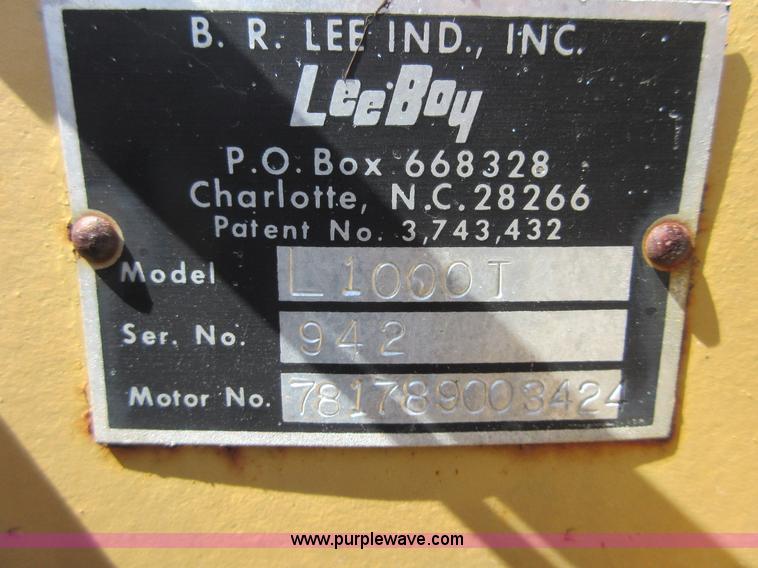 image for item I2056 LeeBoy L1000T asphalt paver