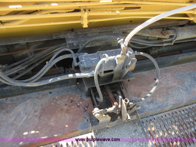 image for item I2056 LeeBoy L1000T asphalt paver