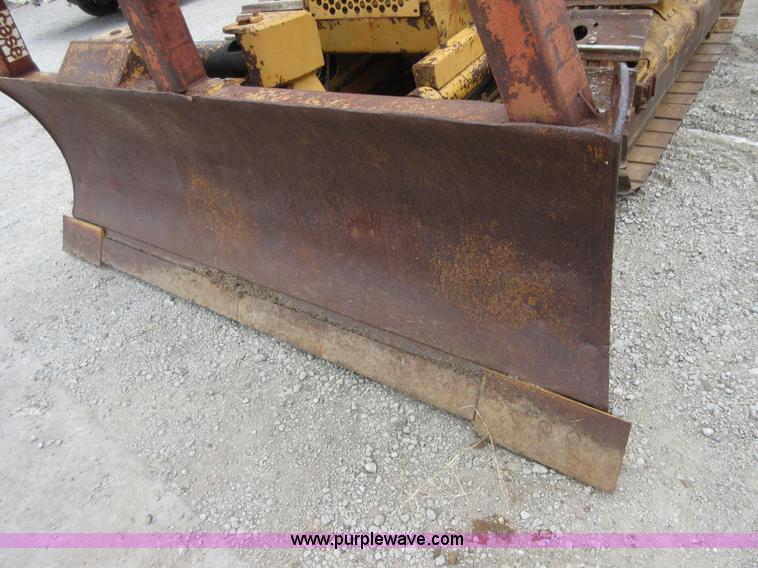 image for item I2058 1979 Caterpillar D3 dozer