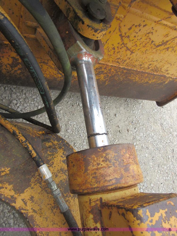 image for item I2058 1979 Caterpillar D3 dozer