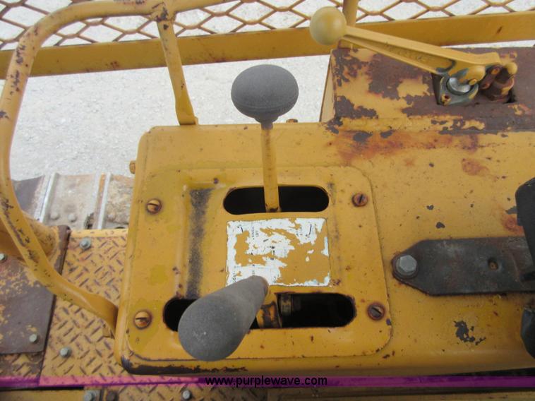 image for item I2058 1979 Caterpillar D3 dozer