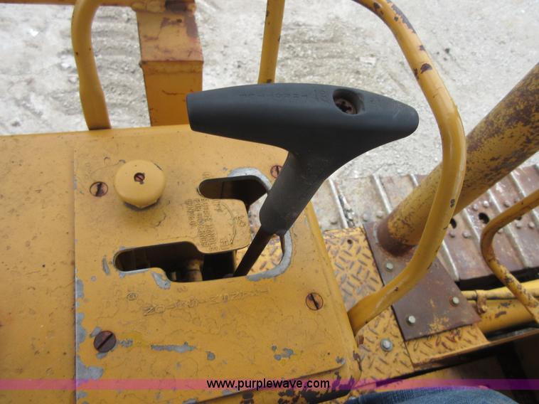 image for item I2058 1979 Caterpillar D3 dozer