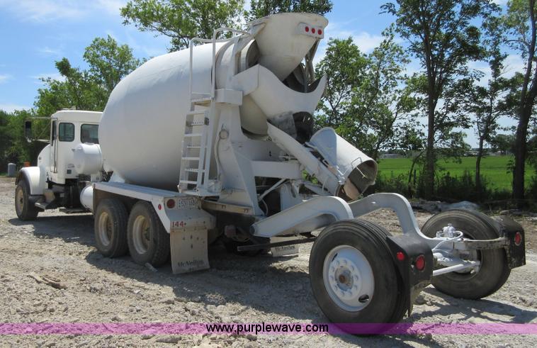 image for item I2061 1995 Kenworth W900B mixer truck