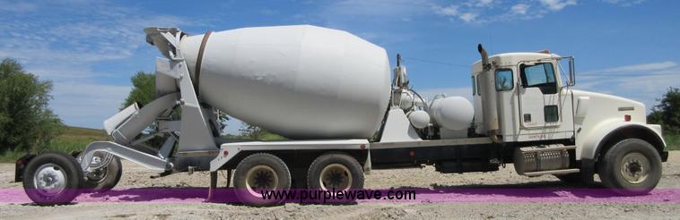 image for item I2061 1995 Kenworth W900B mixer truck