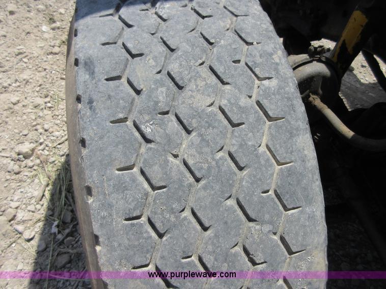 image for item I2061 1995 Kenworth W900B mixer truck