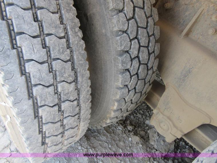 image for item I2061 1995 Kenworth W900B mixer truck