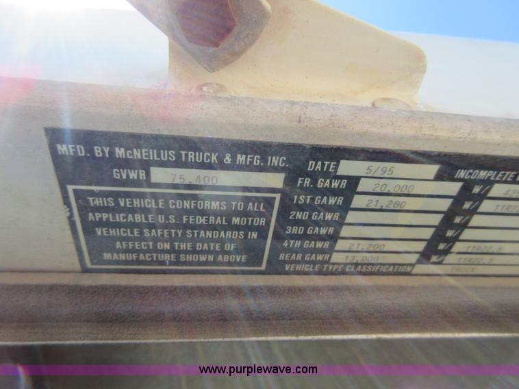 image for item I2061 1995 Kenworth W900B mixer truck