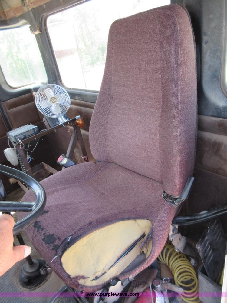 image for item I2061 1995 Kenworth W900B mixer truck