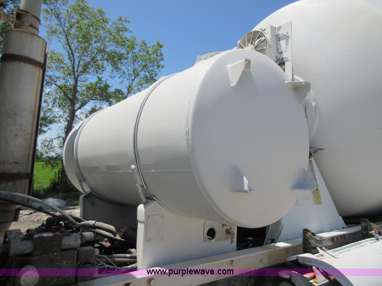 image for item I2061 1995 Kenworth W900B mixer truck