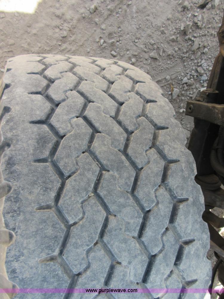 image for item I2062 1985 Mack RS688L mixer truck