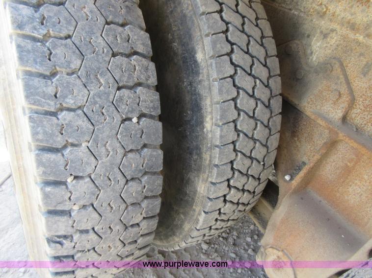 image for item I2062 1985 Mack RS688L mixer truck