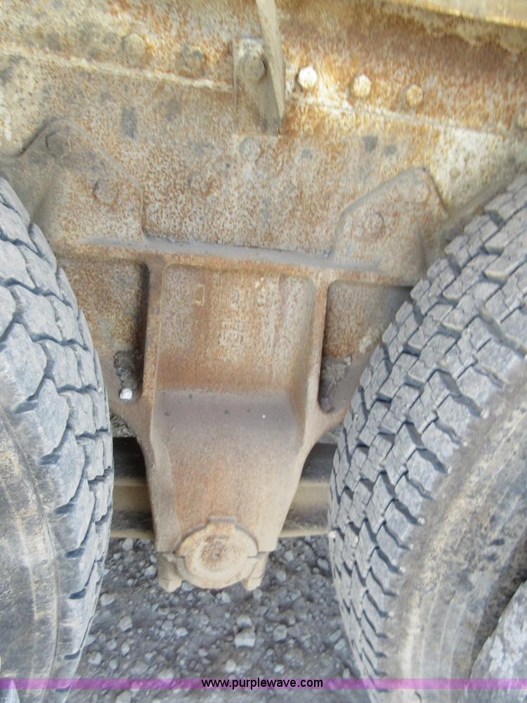 image for item I2062 1985 Mack RS688L mixer truck