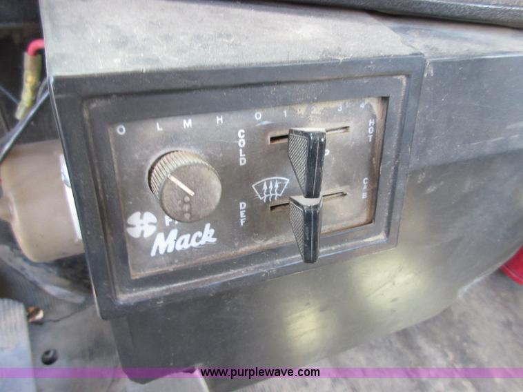 image for item I2062 1985 Mack RS688L mixer truck