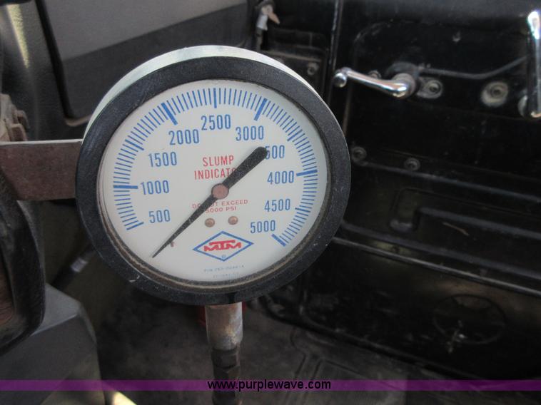 image for item I2062 1985 Mack RS688L mixer truck