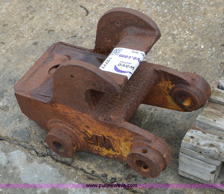 Wain Roy quick attach coupler in Liberty, MO Item I2777 sold Purple