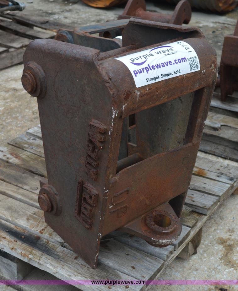 Wain Roy quick attach coupler in Liberty, MO Item I2779 sold Purple