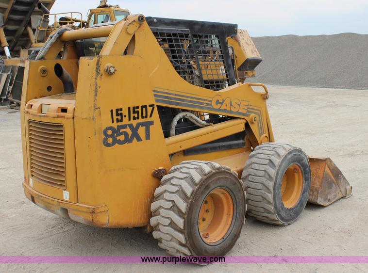 image for item J5807 1999 Case 85XT skid steer